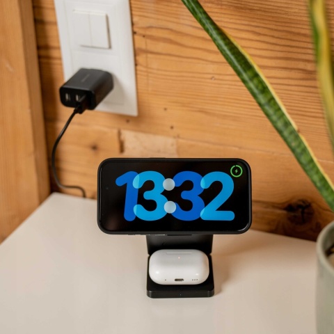 Spacecase 3in1 Wireless Charger MagCharge WM4B black