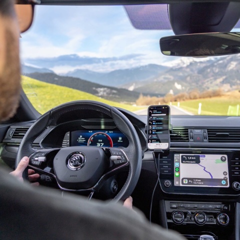 Spacecase Car Holder Air Vent Wireless Charge WM8B