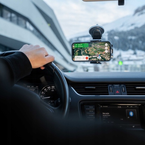 Uchwyt samochodowy uniwersalny na deskę rozdzielczą lub przednią szybę