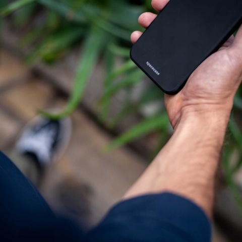 Spacecase Silicone Case iPhone 15 black